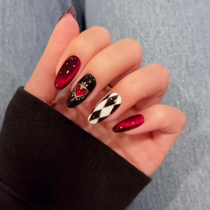 Unghie Finte Press On Mandorla Lunghe Occhio Di Gatto Cuore Rosso Scacchiera Stile Francese Vintage Per Donne