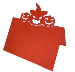 Marque-places d'Halloween rouges avec citrouille et diable découpés au laser en forme de V
