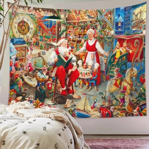 Detailaufnahme eines Weihnachtswandteppichs mit Weihnachtsmann und Elfen im Schlafzimmer