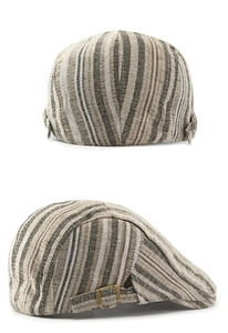 Détail de la casquette plate rayée rétro avec boucle en bronze réglable et texture tissée