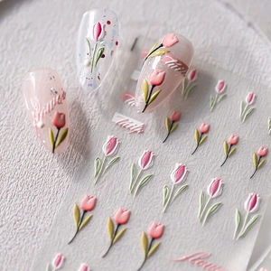 3D-geprägte Tulpen-Nagelaufkleber mit rosa Blumendesigns und Blumen-Schriftzug