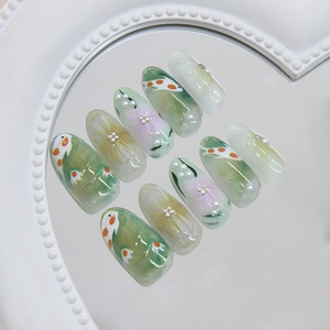 Faux ongles 3D étang de lotus et carpe koi avec motifs floraux et perles