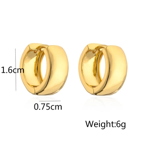 Detailed dimensions of wide gold-plated huggie earrings with height and weight specs