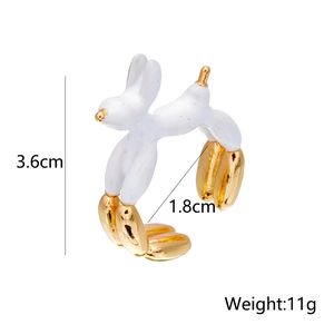 Detail view of the gold balloon rabbit ring with white enamel and size measurement