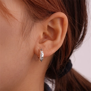 Irregular Hammered Hoop Earrings Minimalist Copper Metal Lava Texture Geometric Statement Jewelry For Women Modern Style