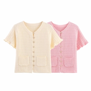 Chic knit cardigan set with V-neck and pockets in cream white and soft pink colors