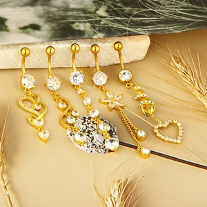Lot de 5 piercings de nombril dorés en acier inoxydable avec zircons blancs, cœurs et fleurs