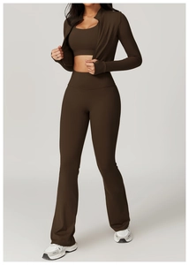 Détails de veste de course marron foncé ajustée et pantalon de yoga évasé à zip