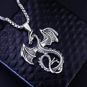 Vintage punk flying dragon pendant necklace in silver stainless steel for men