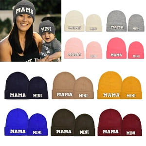 Berretto In Maglia Genitore Figlio Acrilico Caldo Inverno Esterno MAMA MINI Patch Lettere Copricapo Famiglia Coordinato
