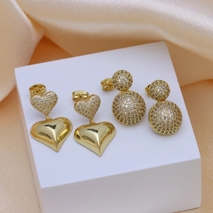18K gold-plated heart and sphere stud earrings with sparkling cubic zirconia accents