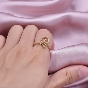 Minimalist 304 stainless steel irregular gold open ring with elegant spiral design