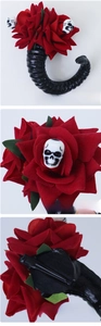 Barrette gothique avec cornes de diable noires, roses rouges et crâne en résine
