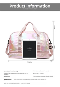 Rosa Perlenstoff Reisetasche 51x31x26cm im Größenvergleich mit einem iPad Air