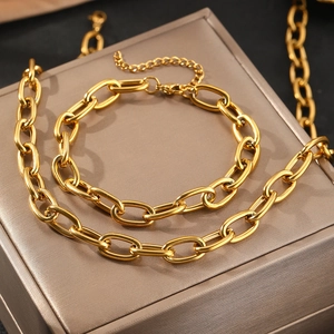 Polished 18K gold-plated stainless steel paperclip chain necklace and bracelet set