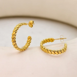 Fashion Stainless Steel Twisted Hoop Earrings For Women 18K Gold Plated Round Rope Texture Geometric C-Shape Minimalist Jewelry