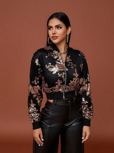 Giacca bomber corta da donna nera con ricami floreali di paillettes dorate e raso