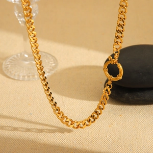 Hip-hop 18K gold-plated stainless steel Cuban link necklace with circular clasp on stone