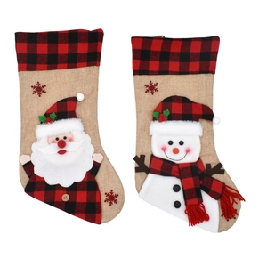 Nikolausstiefel aus Leinen mit Weihnachtsmann und Schneemann mit rot-schwarzem Karomuster