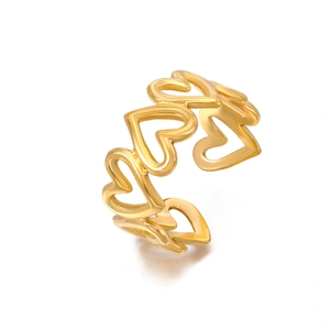 Bague ouverte en acier inoxydable plaqué or 18 carats avec cœurs évidés entrelacés