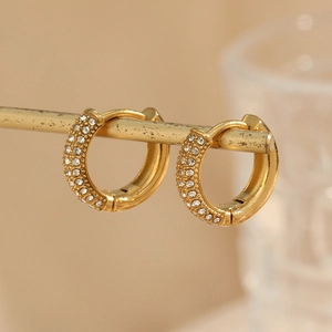 Orecchini a cerchio di lusso placcati in oro 18K con tre file di zirconi scintillanti