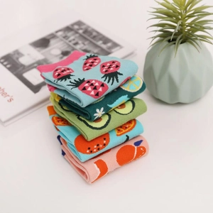 Pile de chaussettes en coton mignonnes style japonais avec motifs de fruits pour femmes
