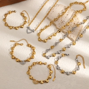 Parure de bijoux collier et bracelet à maillons cœur en acier inoxydable doré 18 carats