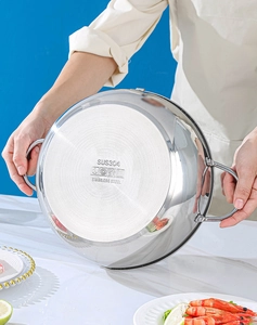 Détail du fond de la friteuse à tempura en acier inoxydable SUS304 avec gravure