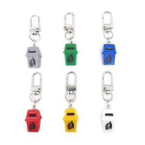 Creative Mini Simulation Trash Can Keychain Miniature Resin Waste Bin Bag Pendant Funny Key Ring Accessory For Women Men Gift