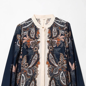 Damen Paisley Langarmhemd in Dunkelblau mit elegantem Blumendruck und Stehkragen