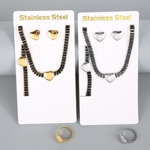 Parure de bijoux en acier inoxydable avec collier pendentif coeur et bagues or et argent
