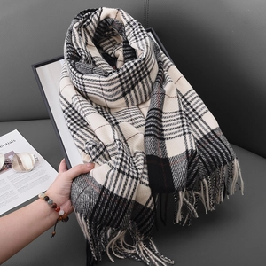 Women Plaid Scarf Imitation Cashmere Soft Warm Thick Winter Shawl Wrap Checkered Pattern Tassel Retro Stylish Accessory