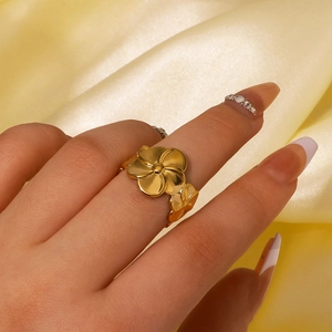 Polished gold frangipani stainless steel ring with double flower design for women