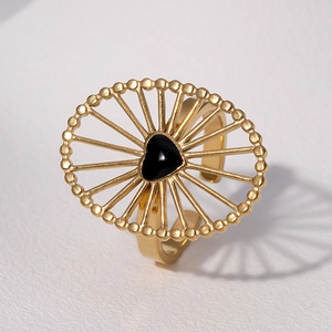 Anello vintage in acciaio inossidabile con cuore nero in cornice ovale a raggiera