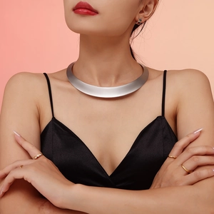 Punk style wide matte silver stainless steel choker necklace for women street fashion