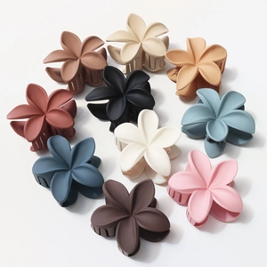 Set of 8cm matte floral shark hair claws in assorted colors for elegant hair styling