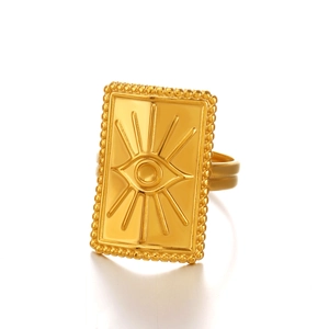 Chevalière carrée dorée minimaliste avec motif œil protecteur et bords perlés
