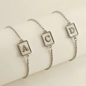 Edelstahl Armband Anfangsbuchstabe Perlmutt Rechteckiger Anhänger Verstellbarer Schieber Schmuck Für Damen