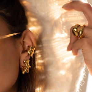 Vintage 18K Gold Plated Copper Sunburst Stud Earrings For Women Retro C-Shaped Spike Sun Light Earrings Fashion Jewelry