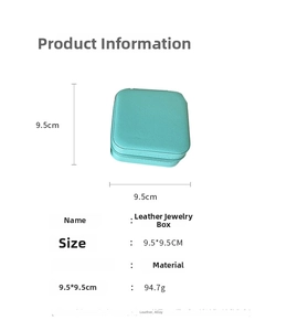 Detailed size chart of a light blue leather jewelry box with 9.5x9.5cm dimensions