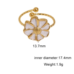Detail showing 17.4mm inner diameter and dimensions of gold flower stainless steel ring
