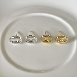 Minimalist 925 sterling silver anchor chain stud earrings in gold and silver finishes