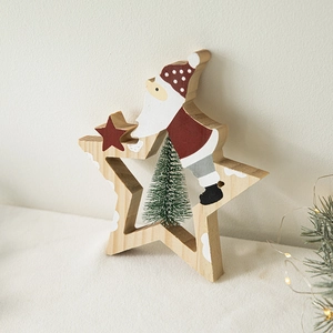 Décoration de Noël en bois en forme d'étoile avec le Père Noël et un petit sapin de Noël