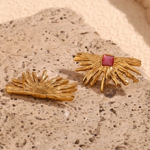18K gold plated stainless steel starfish stud earrings with pink rectangle crystals