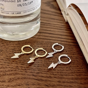 Chic S925 sterling silver lightning bolt hoop earrings with shimmering pave crystals