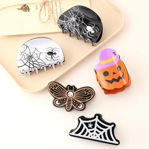 Set of 5 Halloween pumpkin and spider web acetate hair claws for retro styling