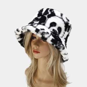 Chapeau bob en fausse fourrure pelucheuse avec motif vache pour chaleur et style hiver