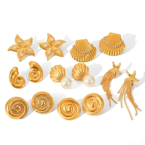 18K gold plated stainless steel ocean stud earrings set with sea stars and pearls