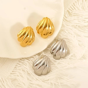 Elegant gold and silver stainless steel seashell stud earrings for women in ocean style