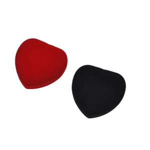 Elegant heart-shaped velvet jewelry box for necklaces and rings in red and black
